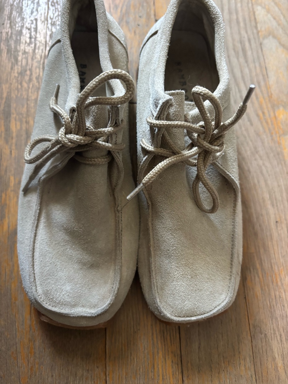 Bamboo  Moccasin- toe Chukka Suede Lace-Up Casual Shoes - Tan size 6